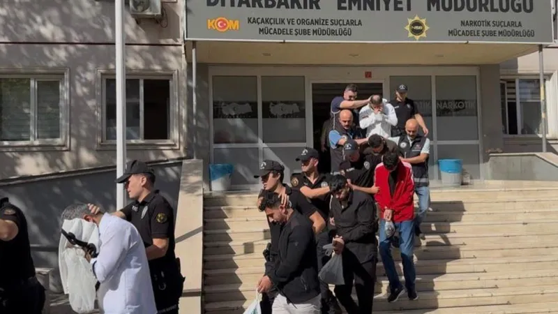 12 ilde silah kaçakçılığı operasyonu: 78 şüpheli gözaltına alındı