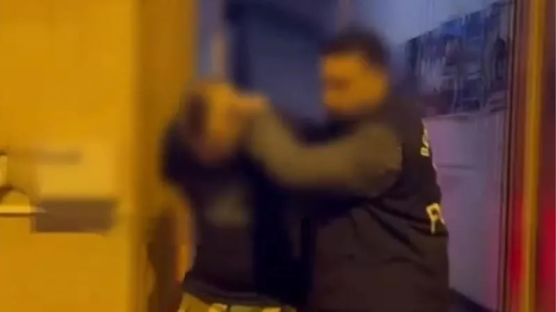 Fenomen Patron Dehşeti: Çalışanını Beyzbol Sopasıyla Dövdü!