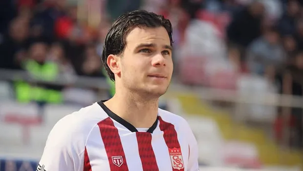 Sivas'ta Vergi Rekortmeni Futbolcu! Charisis Zirvede!