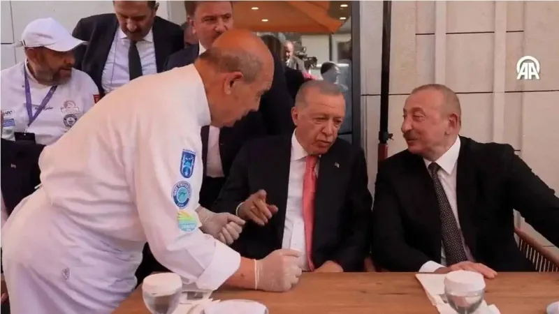Deprem davası sanığından Erdoğan ve Aliyev’e dondurma ikramı