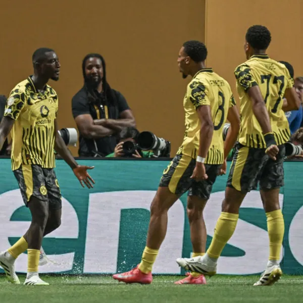 Dortmund, Guirassy'le çeyrek finalde!
