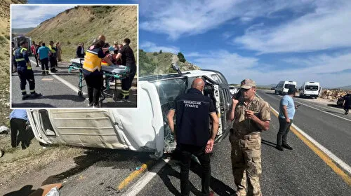 Elazığ'da minibüs takla attı: 3'ü ağır 7 yaralı