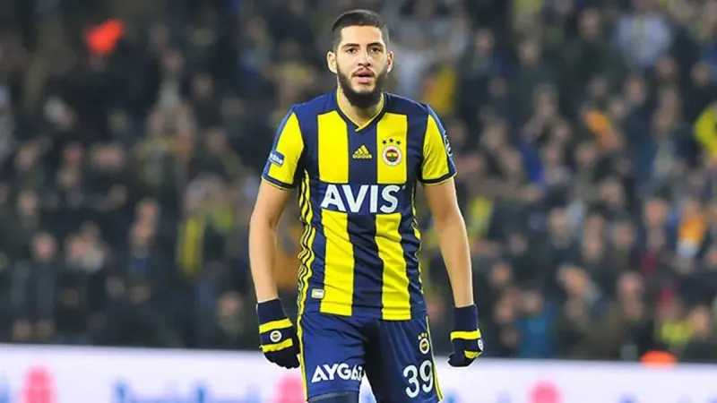 Eski Fenerbahçeli Benzia'dan şoke eden sözler: Orada oyunculara hayvan gibi davranıyorlar