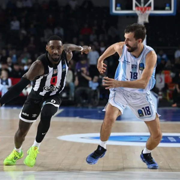 Beşiktaş EuroCup'ta Türk Telekom'u Devirdi! Derbi Zaferi!