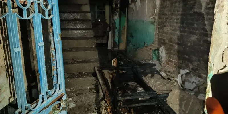 Evini ateşe verdi: Alkollü adam hastaneye kaldırıldı