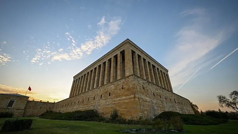 Spor Camiası Yas Tutuyor: 10 Kasım Atatürk'ü Anma Mesajları