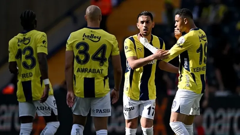 Fenerbahçe sezonu kupasız tamamladı! 11 yıldır şampiyonluğa hasret