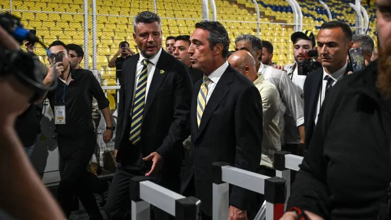 Fenerbahçe'de Şok İddia: Futbolcular Seçim Sonucunu Mu Sordu?