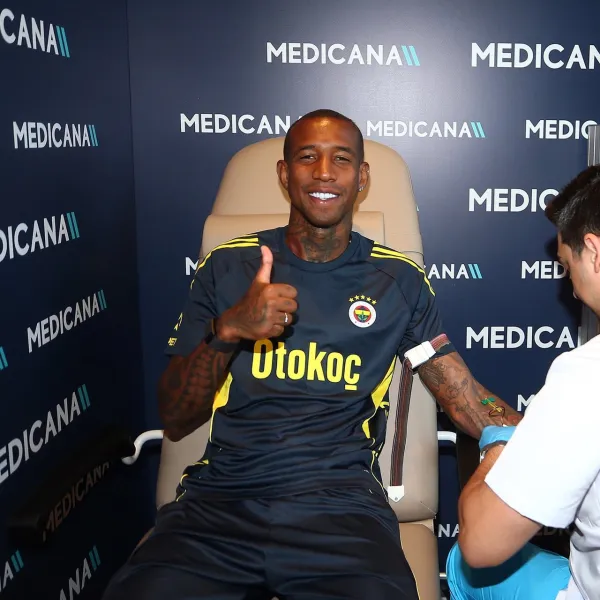 Fenerbahçe'de sağlık kontrolleri başladı