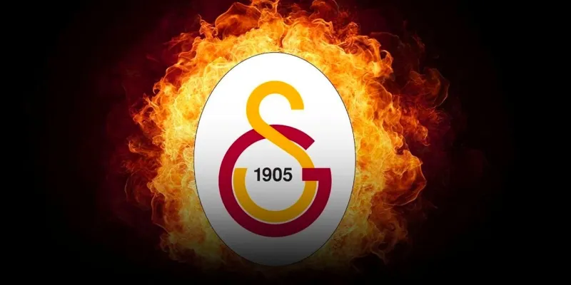 Galatasaray milli futbolcuya imzayı attırdı