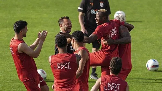 Galatasaray'da Başakşehir maçı öncesi neşeli idman