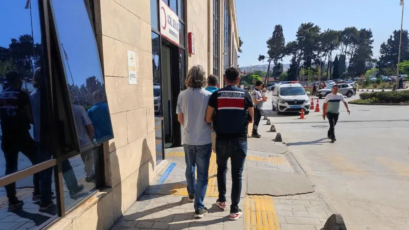 İzmir'de terör propagandasına 5 gözaltı