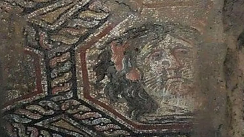 İznik'te Şoke Eden Keşif! Roma Mozaikleri Gün Yüzüne Çıktı!