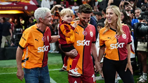Mertens Galatasaray'dan 5 kupayla ayrıldı