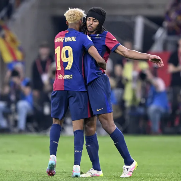 Barcelona'ya Şok! Yıldız Oyuncu Kounde Sakatlandı!