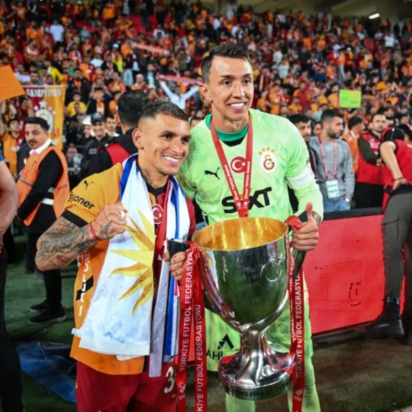 Muslera'dan Şampiyonluk İtirafı: Tarihe Mi Geçiyoruz?