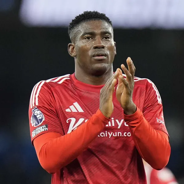 Taiwo Awoniyi'ye Ne Oldu? Yıldız Futbolcu Komada mı?