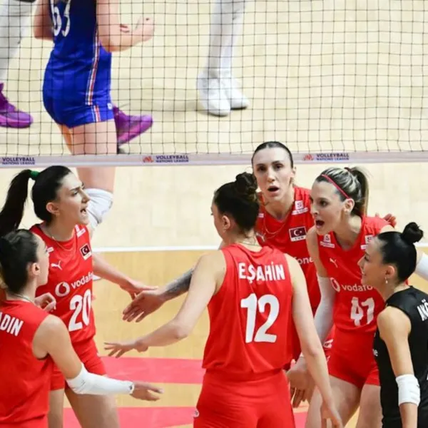 Sultanlar, Çin Seddi'ni yıktı!