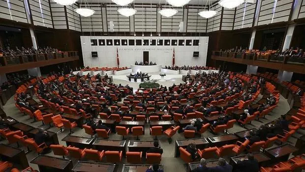 TBMM'deki bazı komisyonların tatilde ve aravermede çalışmasını içeren kararlar Resmi Gazete'de