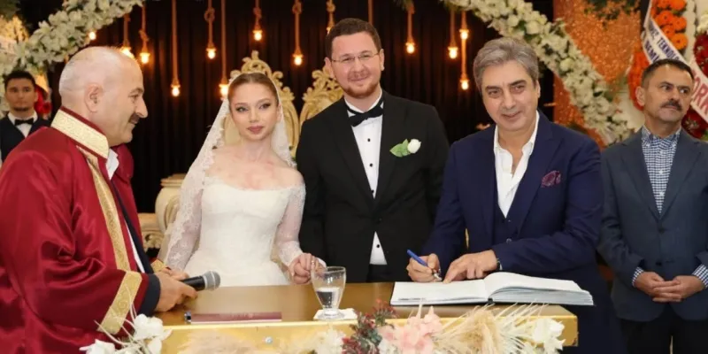 Ünlü oyuncu Necati Şaşmaz nikahta imzayı attı